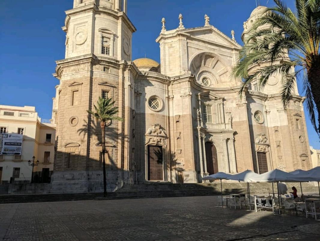Lindo Piso En El Centro Historico De Cadiz Leilighet Eksteriør bilde